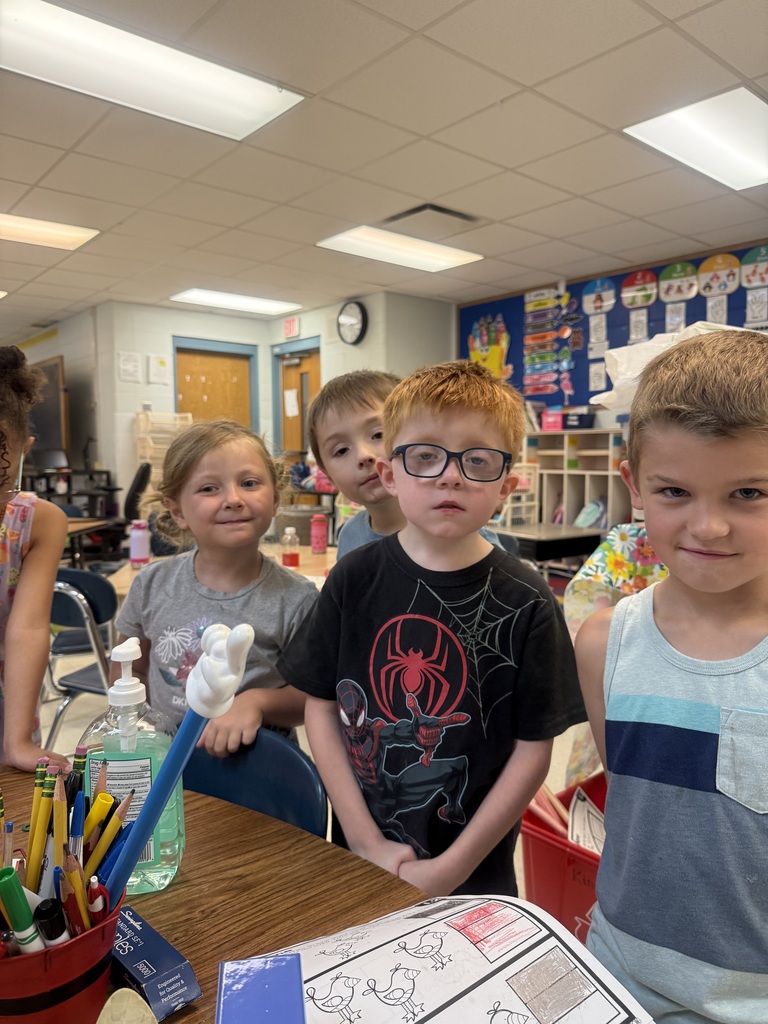 kindergarten students learning about science