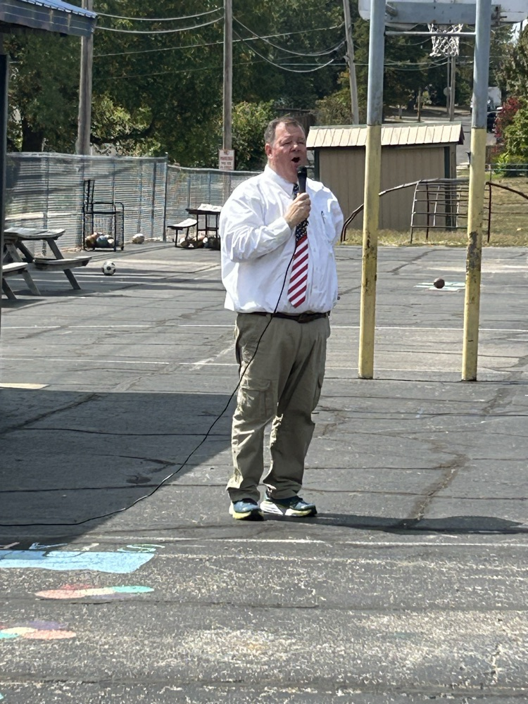 Dr. Blau explained who community heroes are and what they do to keep us safe. 