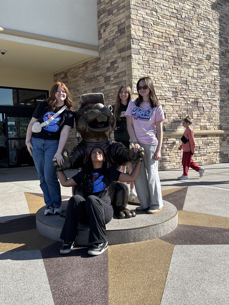 Four STUCO members are bound for State Convention stopped by Buccees for a snack.
