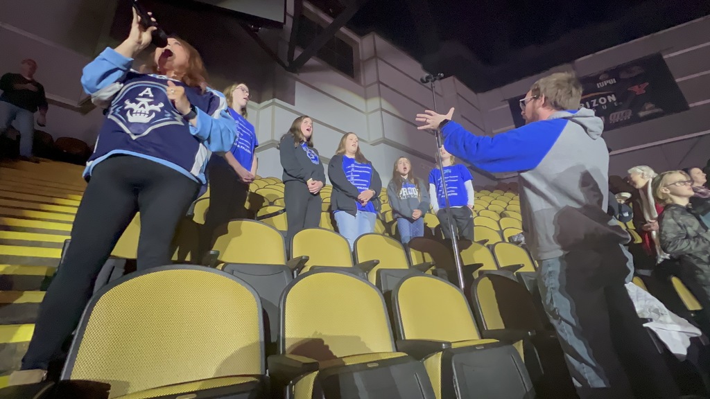 Salem choir sings National Anthem at Admirals Game