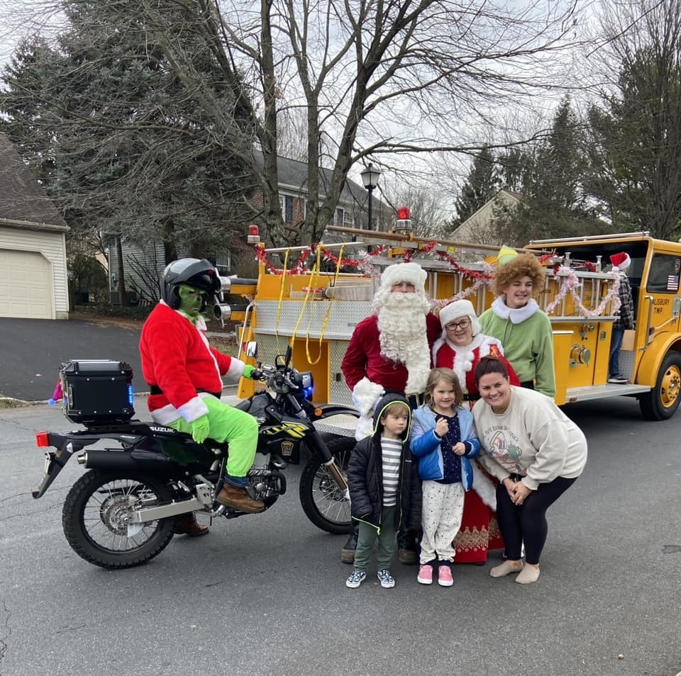 picture of grinch on police motorcycle with WSFD
