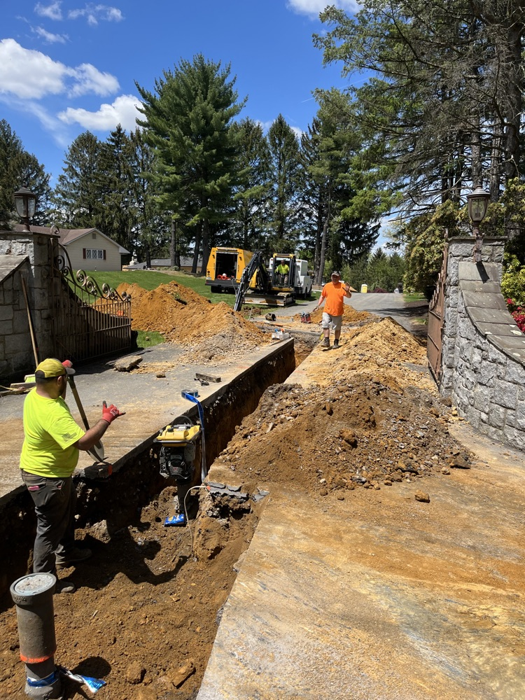 DPW installing a new waterline 