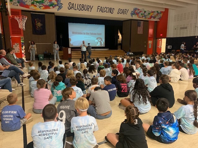 @mrswiedsclasses enjoying our 1st Falcon Fest #YourSalisbury