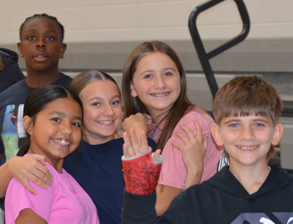 CJ Munns, Janna Luna, Julia Hijma, Whitney Godwin attend the event.