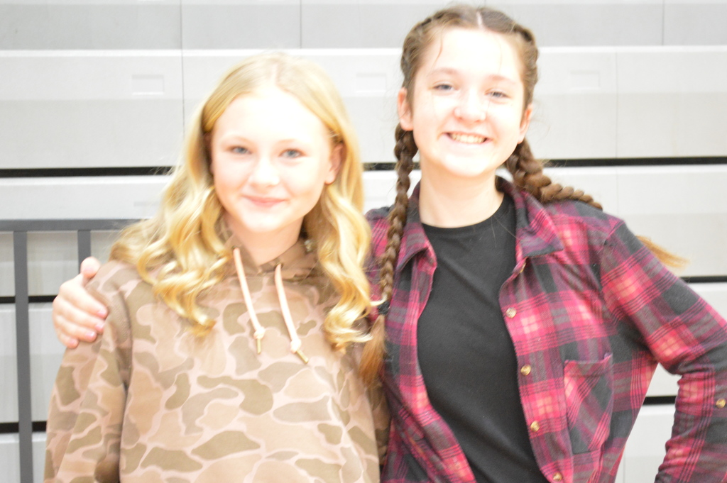 Braylie Shepard and Paislee Abold