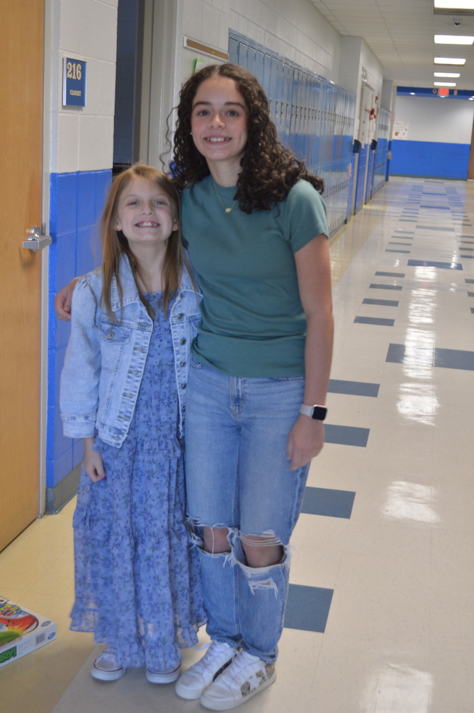 Cheyenne and Chloe are all smiles!