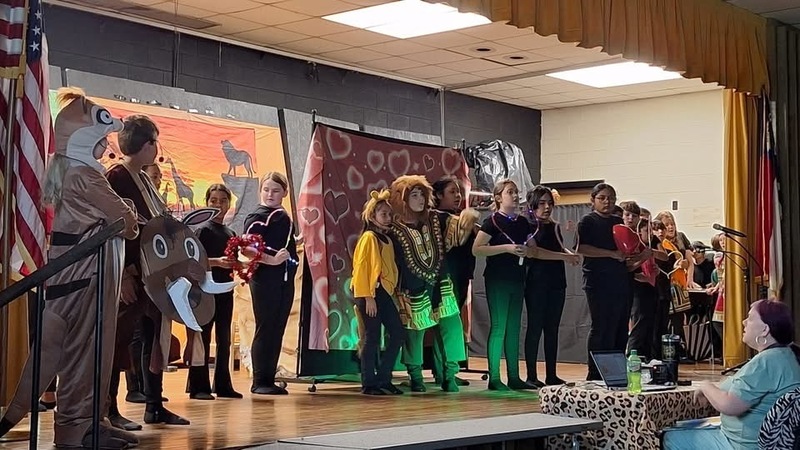 Show Pictures