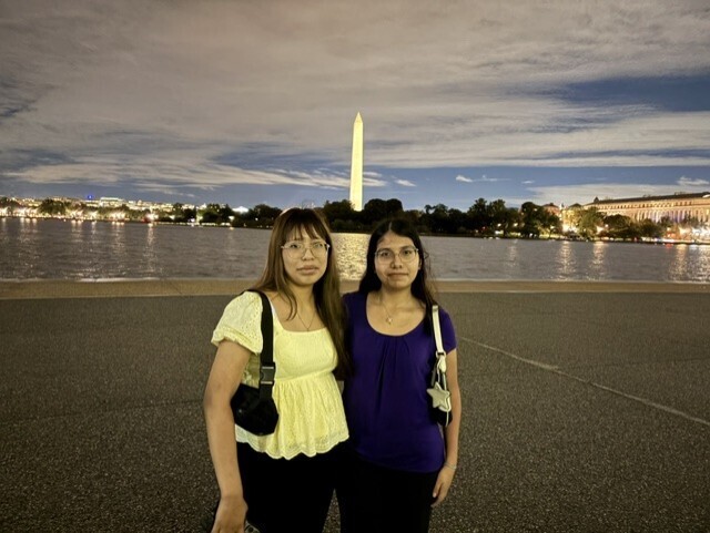 Two students in front of Washington Monument