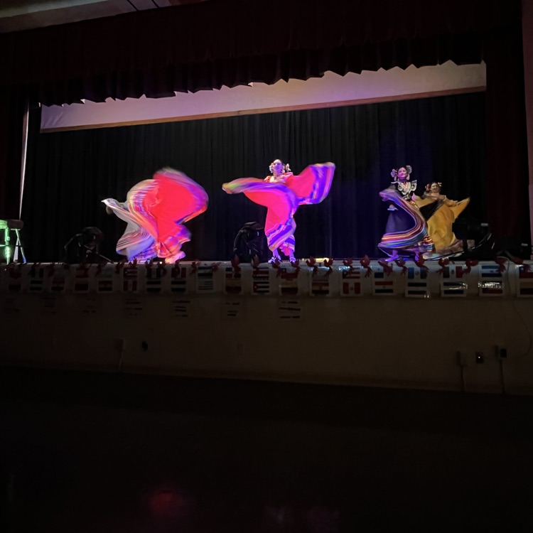 Ballet Folklorico de YWLA