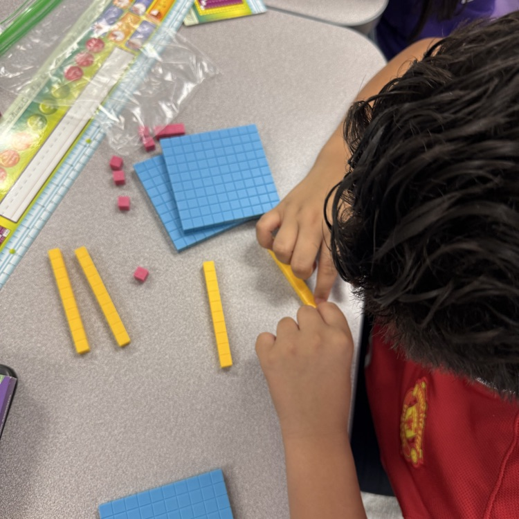 Students explore tools to solve math problems 