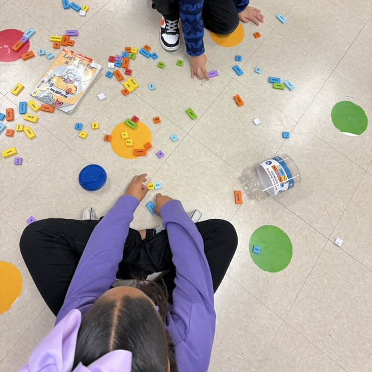 Students building sentences.