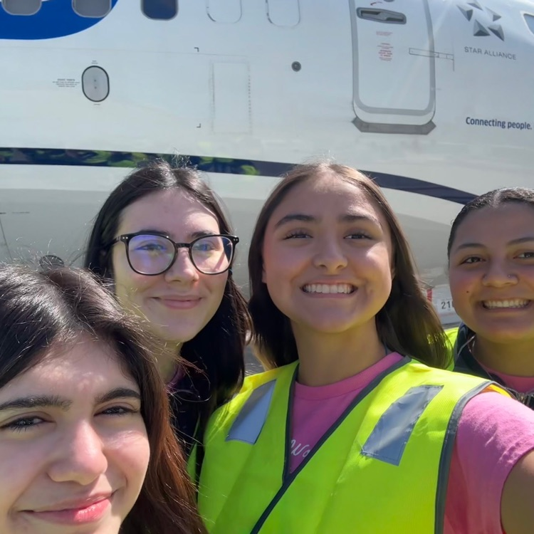 YWLA Transportation You at SA AIRPORT 