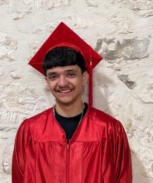 Graduate Isaiah Garcia