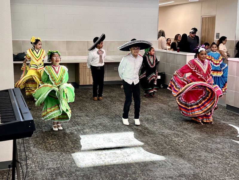 Student mariachi performs