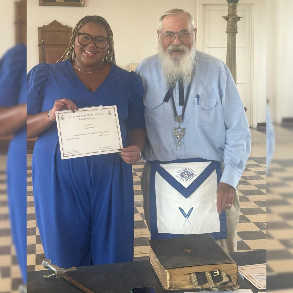 Maya Porter receives SB Mosser Lodge 912 No. A.F. & A.M. Scholarship Award for outstanding Scholastic and Civic Achievement $500.00 Scholarship