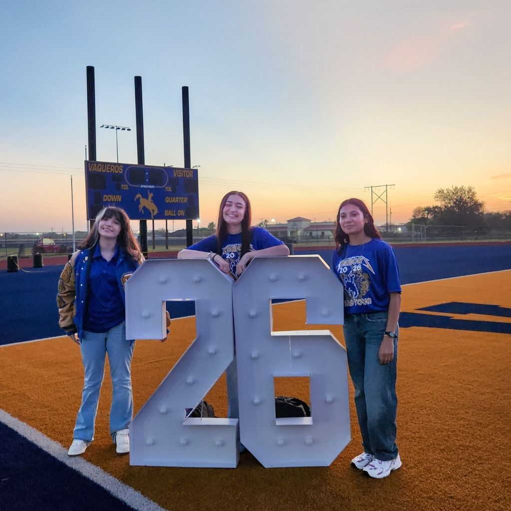 Seniors, class of 2026, at Senior Sunset