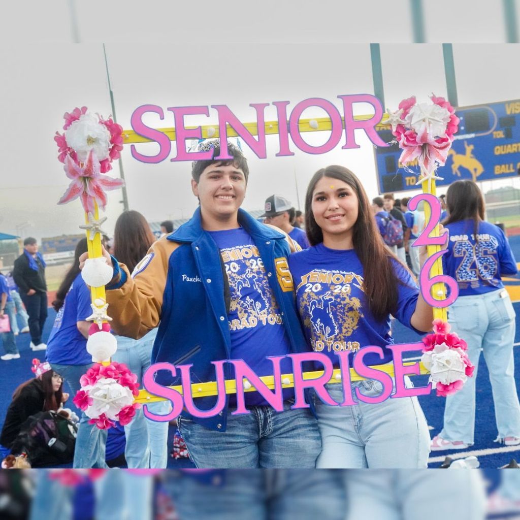 Seniors, class of 2026, at Senior Sunset