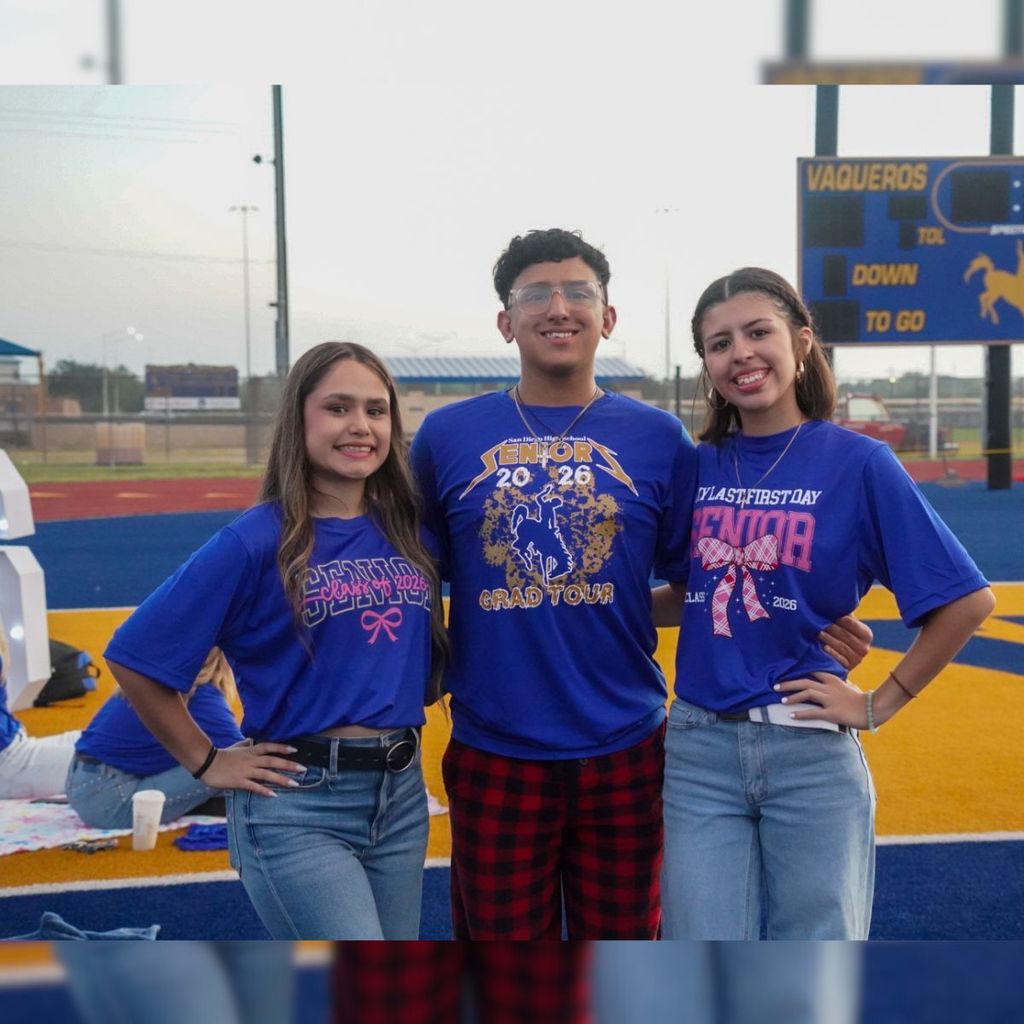 Seniors, class of 2026, at Senior Sunset
