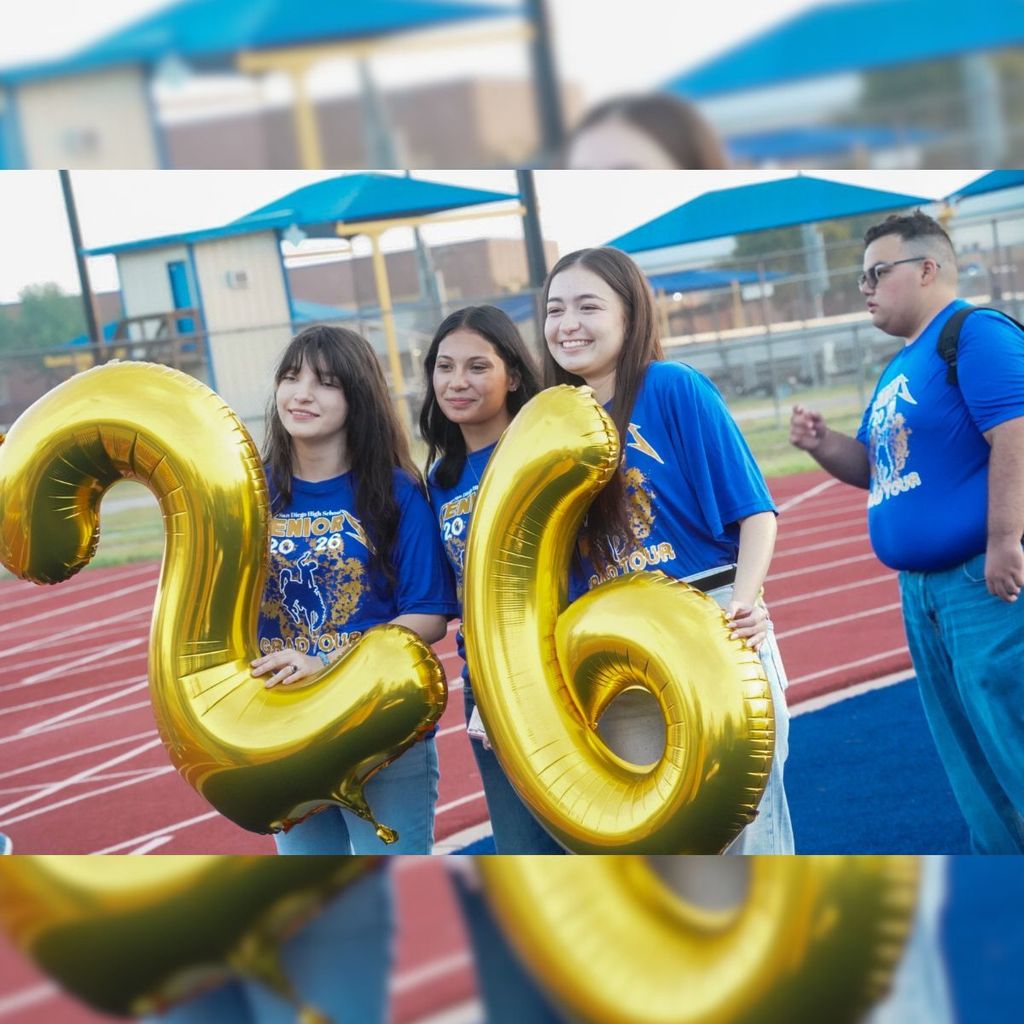 Seniors, class of 2026, at Senior Sunset