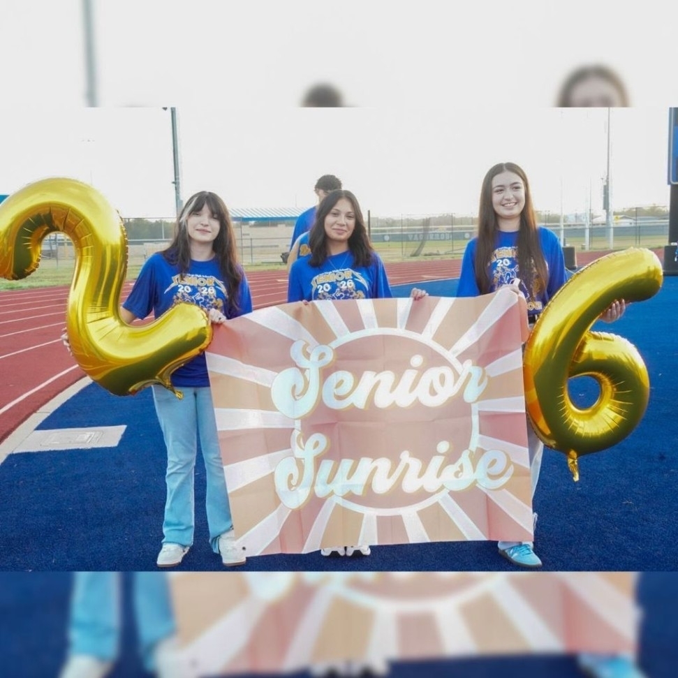 Seniors, class of 2026, at Senior Sunset