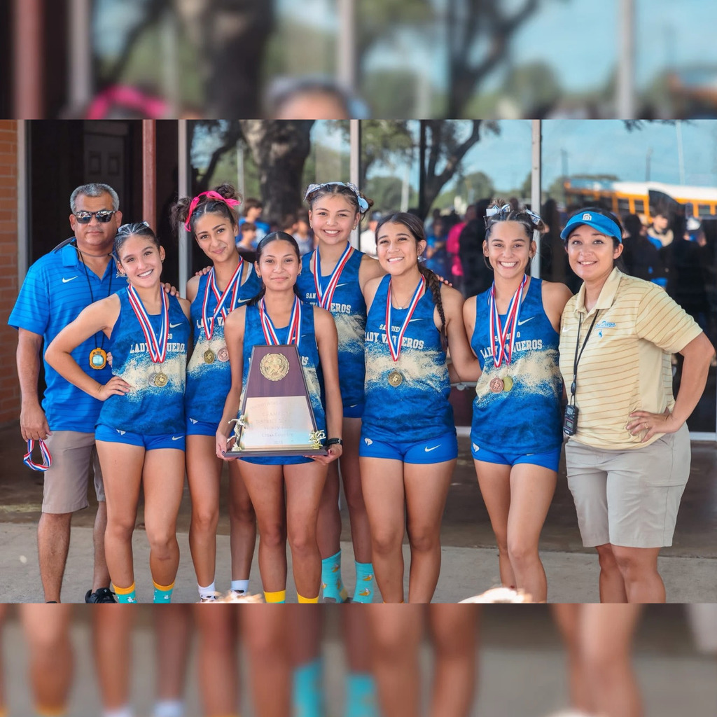 Lady Vaqueros District Champs