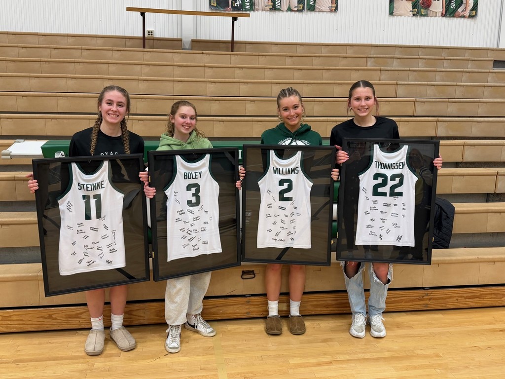 Girls Basketball Seniors
