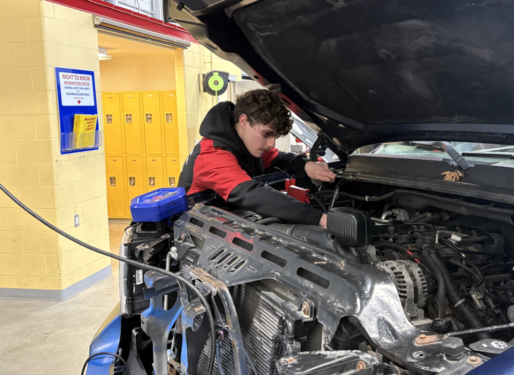 SHS Senior Balances Two Auto Jobs Through Extended Learning Opportunities