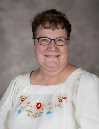 Continuing to recognize our retiring staff... Congratulations to Roberta Hurley on her retirement after many years as a Secretary at Carl J. Lamb Elementary! Throughout her distinguished career, Roberta has provided essential support to students, families, and staff, serving as a welcoming face for our school community. Thank you! 🏫