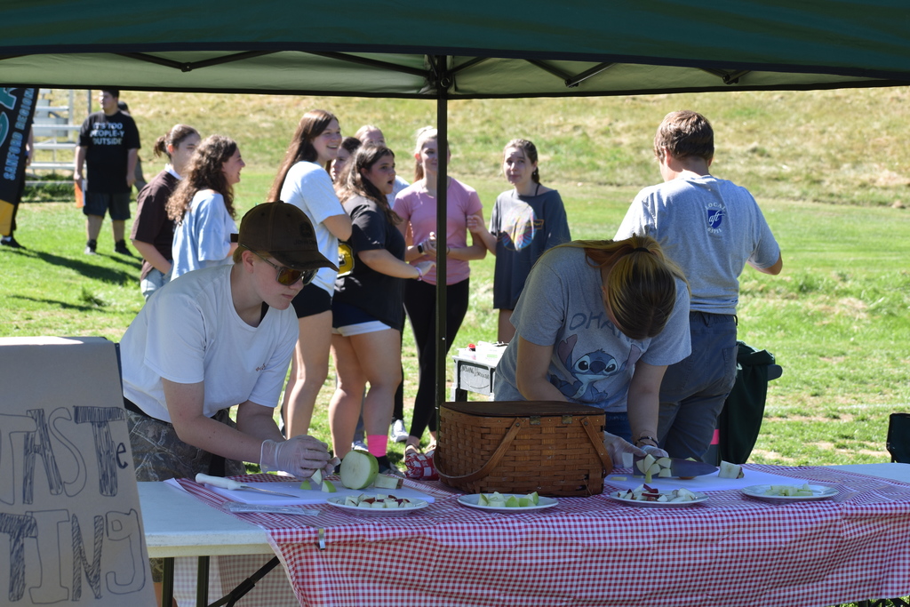 Sanford Regional Technical Center brought together students from all 8 of our partner schools for a fantastic day of outdoor fun and team building last Friday. Both our morning and afternoon students got to enjoy the beautiful weather, fresh air, and some friendly competition!