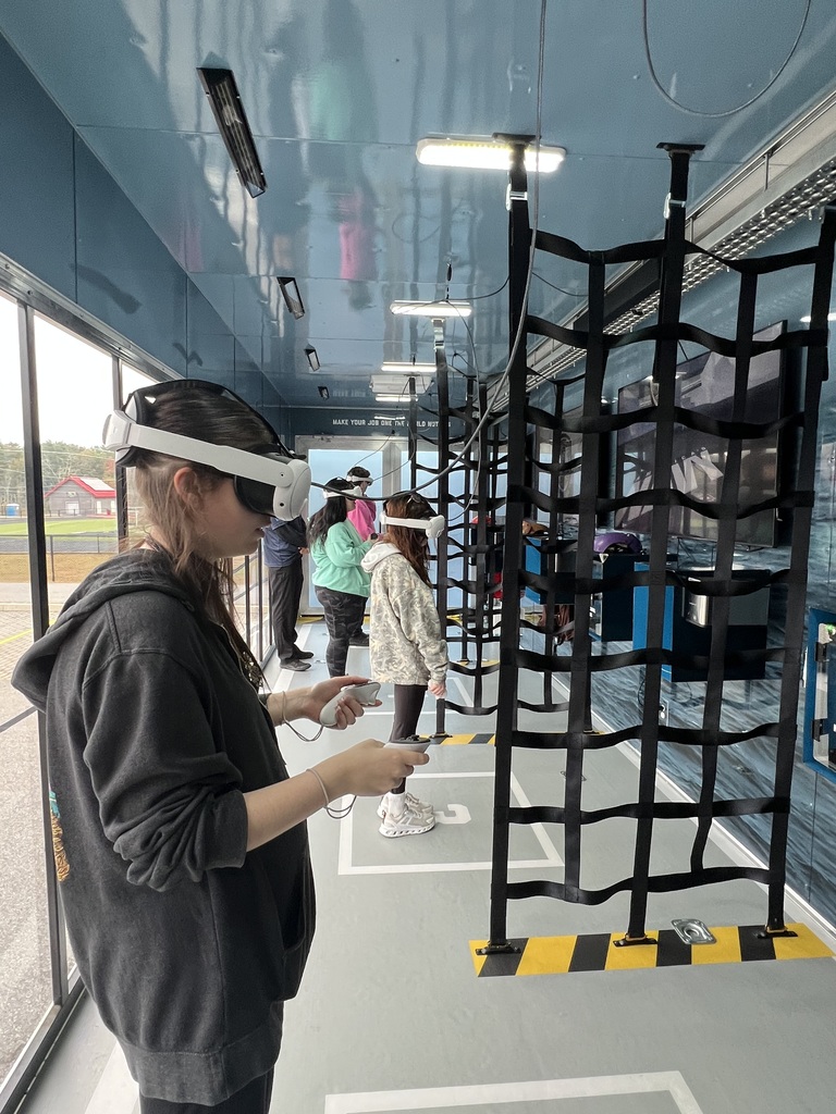 https://wgme.com/news/local/sanford-students-learn-about-navy-careers-through-virtual-reality-maine-high-school-education