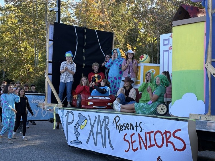 Check out some shots from today’s Home Coming Parade at the high school!