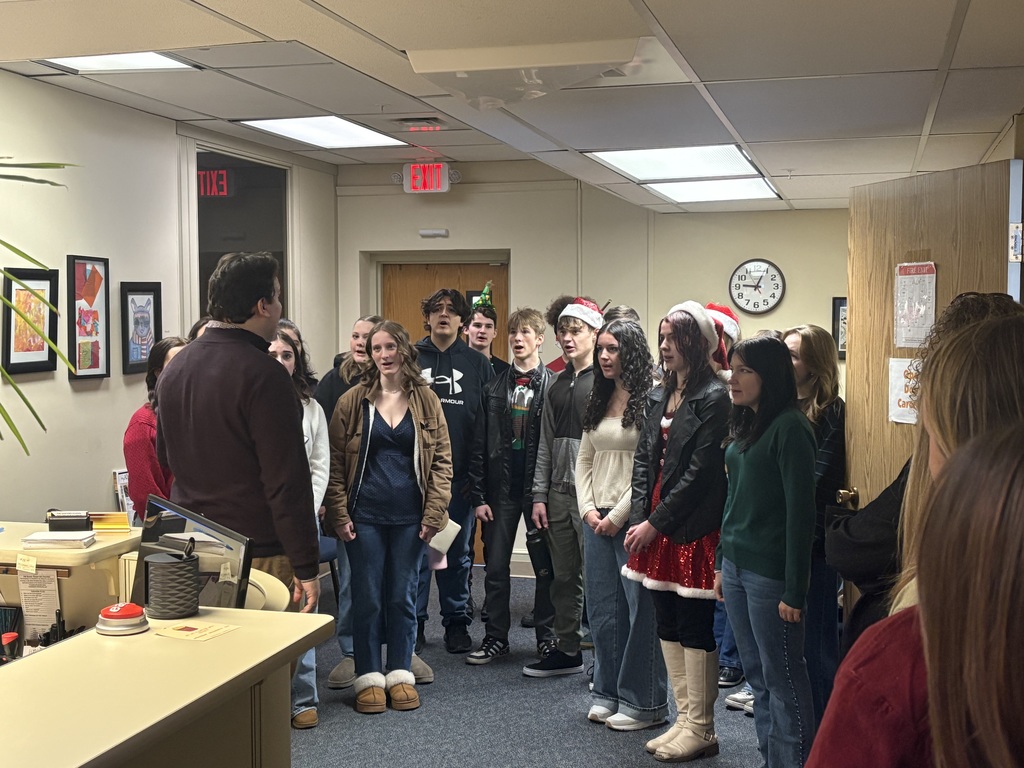 This morning, our talented Sanford High School Chamber Singers spread holiday cheer by visiting the Sanford-Springvale Rotary and Central Office to perform beautiful Christmas carols! Thank you to these amazing students for sharing their gift of music with our community. ❤️ 🎵 Want to hear more? Join us tonight! 🎵 🎼 Sanford High School Winter Concert 📅 Tonight - Thursday, December 11 🕕 6:00 PM 📍 Sanford Performing Arts Center
