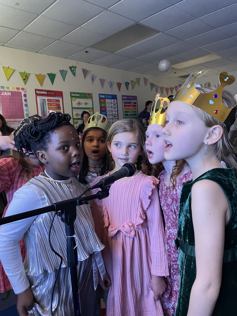 Thank you to all Carl J. Lamb Elementary families who joined last night's PTA "Be Our Guest" event! From karaoke performances in the music room 🎤 to dancing in the cafeteria 💃, gym activities, and creative crafts in the art room 🎨,  students had a great time celebrating together.  A huge thank you to our PTA volunteers who made this event possible, and to all the families who came out to spend the evening together. 