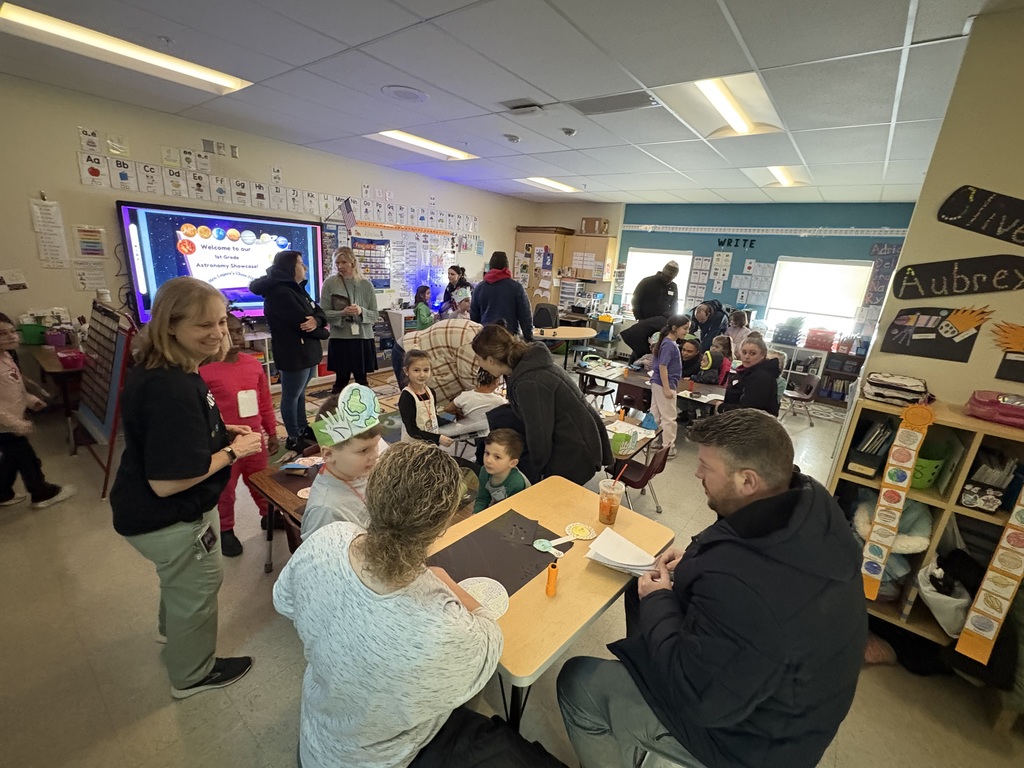 Our PreK pups invited into their family members this afternoon for their third learning showcase. The students took the lead as they taught their guests all of their new learning during center time.