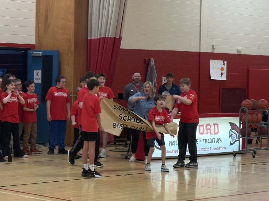Sanford Middle School had its first ever Unified Basketball game against Massabesic yesterday and it was a great turnout! Thank you to all who made this happen. 
