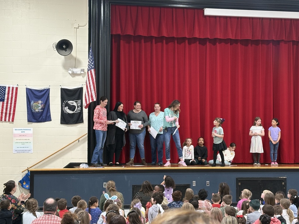 Sanford Pride Elementary celebrated its 2nd Annual Volunteer Appreciation Ceremony last Friday during their monthly assembly.   Staff  took a moment to recognize the parents, former employees, Sanford High School and Middle School students, PTA members, and mentorship program participants who dedicate their time and talents to our school throughout the year.