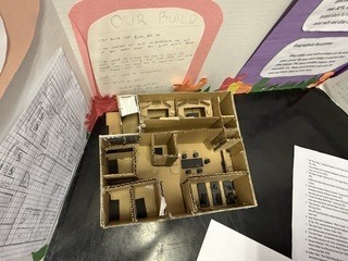 Sanford Middle School students in Diana Allen and Brock Sanborn's science class have been hard at work researching the world's biomes and the results are impressive!   From detailed tri-fold displays to handcrafted 3D models of sustainable dwellings, these young scientists put their creativity and critical thinking on full display.  Staff and students had the chance to stop by yesterday, ask questions, and even serve as judges, giving students a real-world presenting experience that goes beyond the classroom.