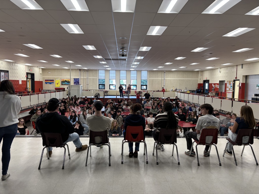 Big shoutout to the Sanford High School students who visited Sanford Middle School this morning! 👏 They took time out of their day to sit down with our rising 9th graders and share their firsthand experiences at SHS — real voices, real stories, and exactly the kind of peer connection that makes a difference. Thank you for helping pave the way!