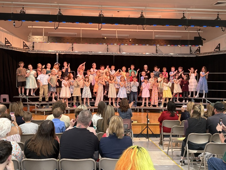 Carl J. Lamb’s 2nd and 3rd Grade Concert and Arts night has been a hit!