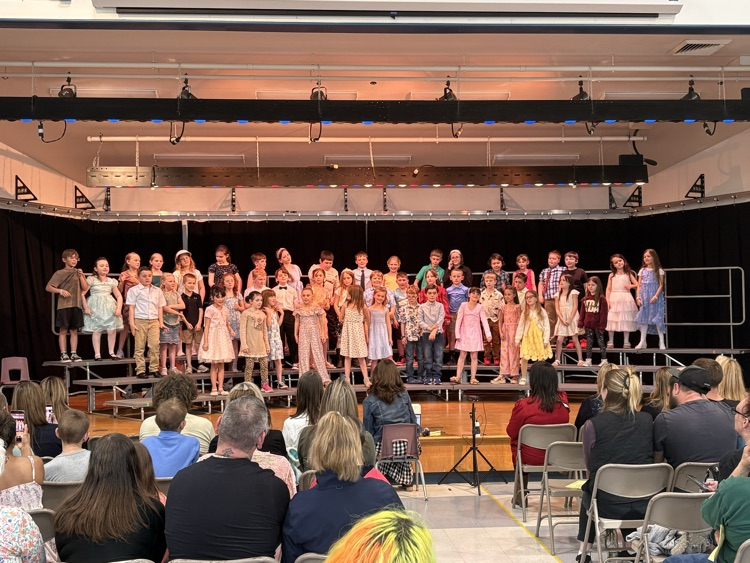 Carl J. Lamb’s 2nd and 3rd Grade Concert and Arts night has been a hit!