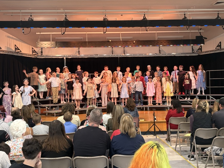Carl J. Lamb’s 2nd and 3rd Grade Concert and Arts night has been a hit!