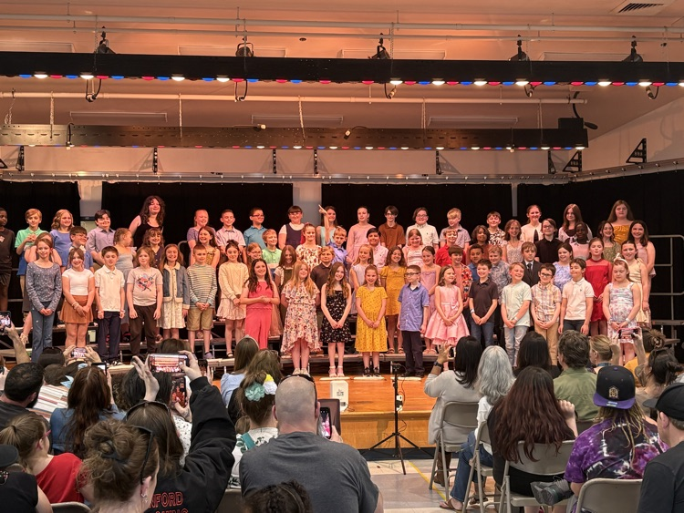 Carl J. Lamb concludes its Concert and Arts nights with the 4th Grade performance!