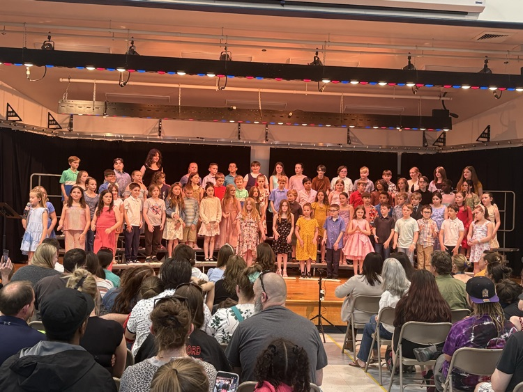 Carl J. Lamb concludes its Concert and Arts nights with the 4th Grade performance!