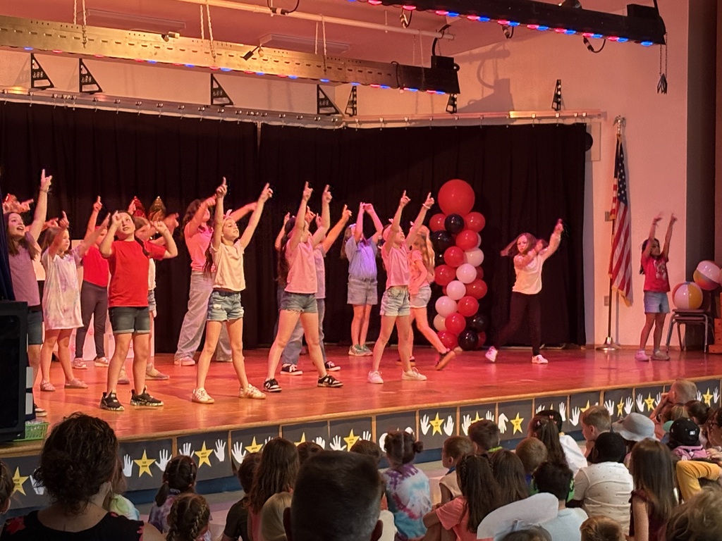 Carl J. Lamb Elementary wrapped up the school year with an epic talent show featuring singers, dancers, storytellers, and everything in between. The stage was LIT (literally 🔴💡) and the energy in that auditorium was absolutely electric!  From the tiniest performers to the oldest kids in the building, every student who took that stage today was a star. 🌟 We couldn't be more proud.
