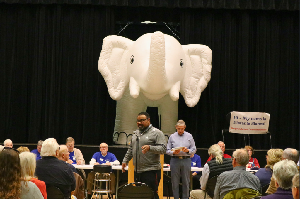 SCV35 with White Elephant