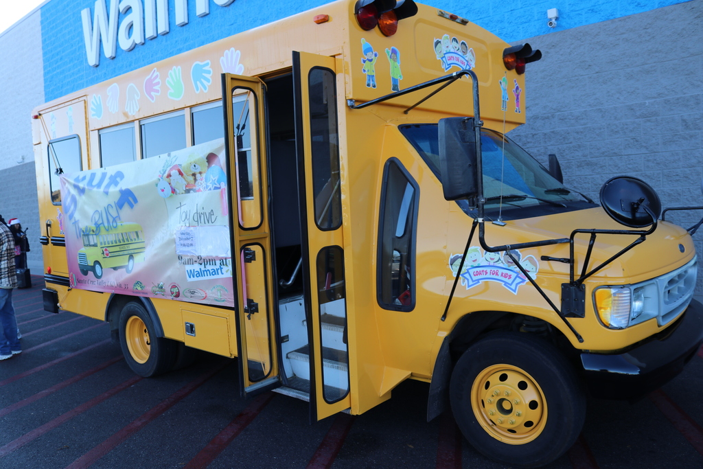 yellow school bus
