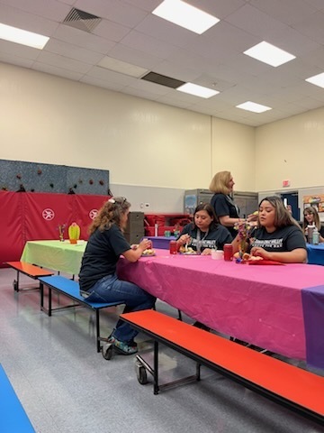 Teachers eating.