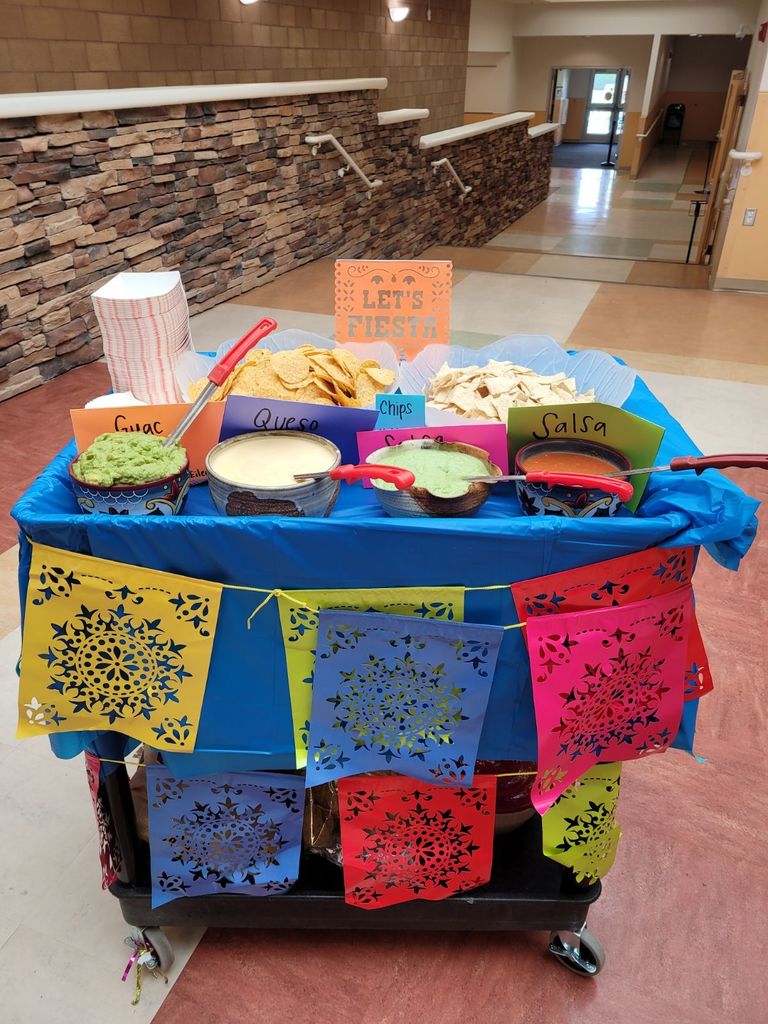 chips and salsa cart