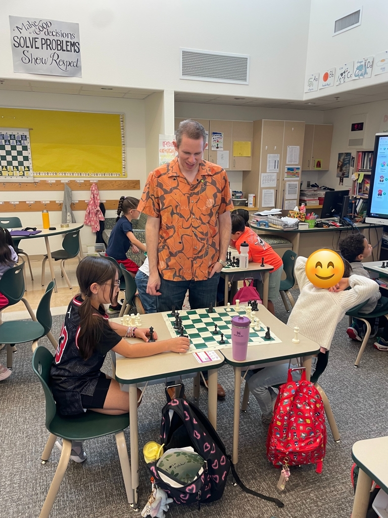 students palying chess
