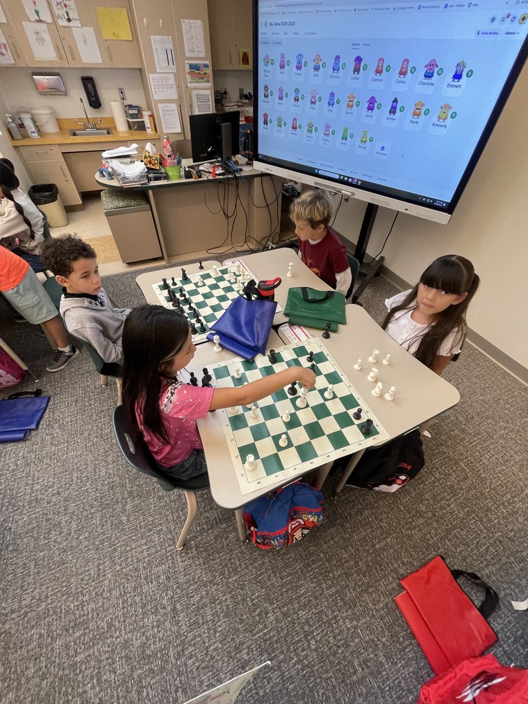 students palying chess